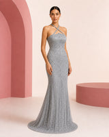 ثريا فضي beaded gown - زاوية ثلاثة أرباع من اليمين